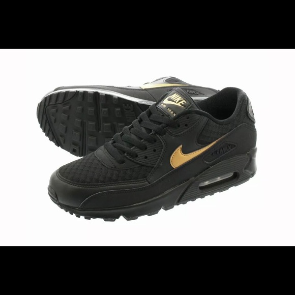 Nike - Picture 3 of 3